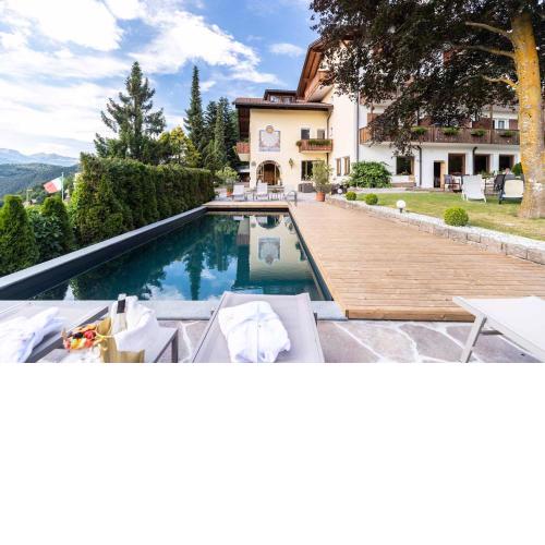 Solaia Hotel & Guesthouse