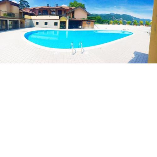 SOLE LAGO - Pool and Lake