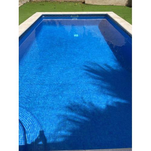 Soleada Villa. Piscina, vistas, intimidad.
