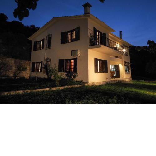 Sonia Rustic Mansion - 5bd 30 Sec Walk To Beach