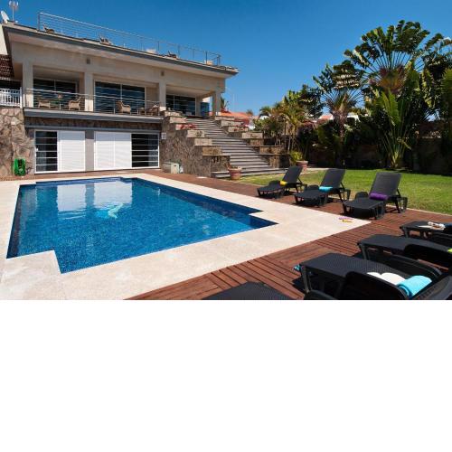Sonnenland House for 12 by VillaGranCanaria