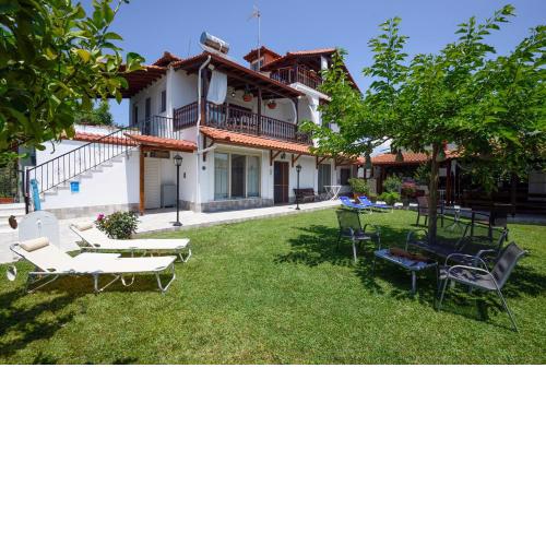 Sophia houses by the sea