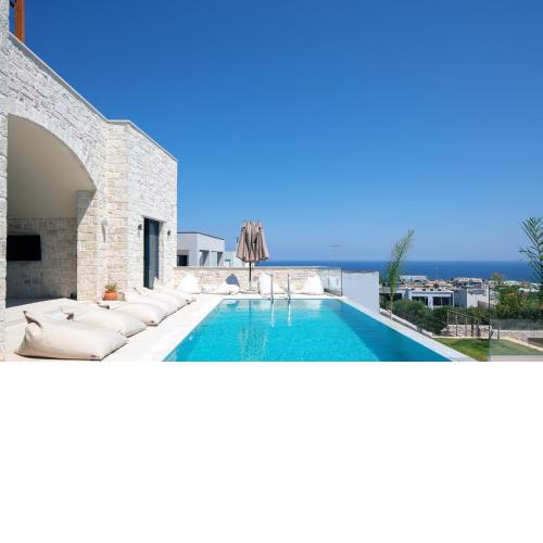Sorin Villa, boasting Pool & Heated Whirlpool, By ThinkVilla