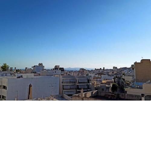 Sotiris penthouse 350m from metro station!