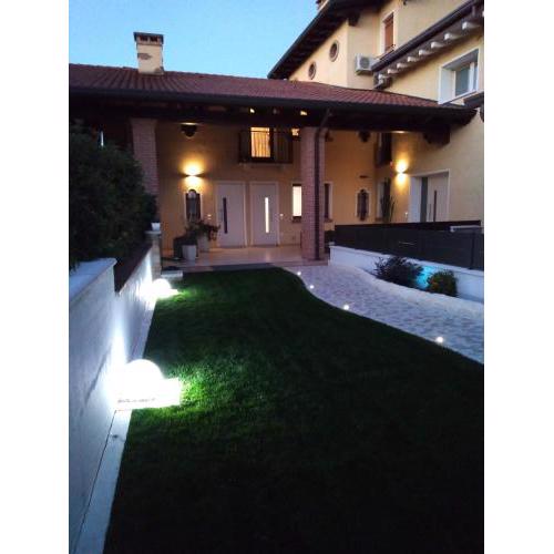 Sotto il Portico Home
