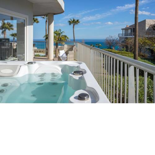 South Beach El Higueron with Jacuzzi and seaviews Ref 26