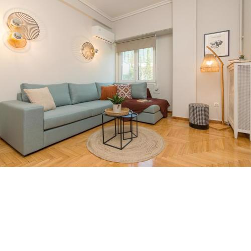 Spacious 2 Bedroom Apartment In Koukaki