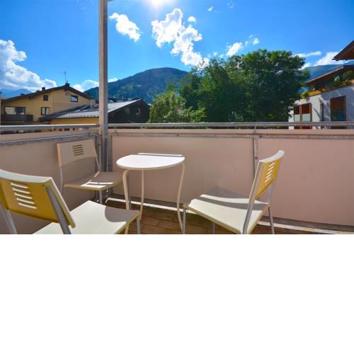Spacious 2 bedroom apartment Zell-am-See town center