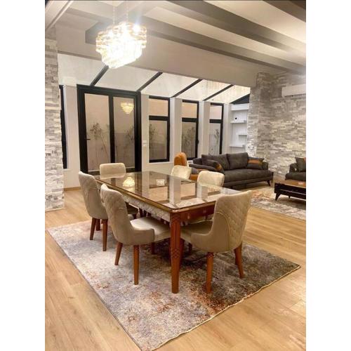 Spacious 3 Bedroom Duplex