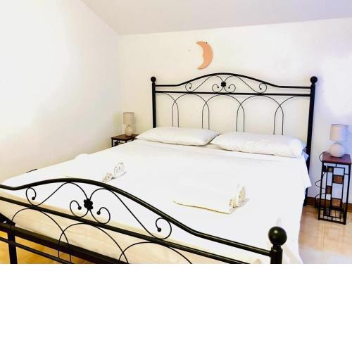 Spacious and welcoming apartment just a few minutes from the sea