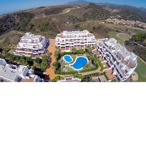 Spacious apartement with large terraces Lunymar Golf, Estepona