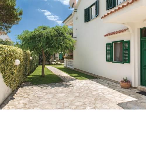 Spacious Apartment in Jadrija with Terrace