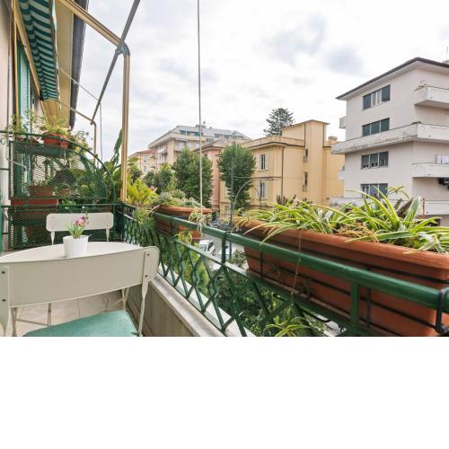 Spacious Apartment in Lavagna near Sea and City Centre