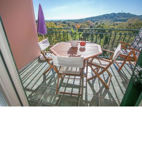 Spacious Apartment in Rovinj near Sea