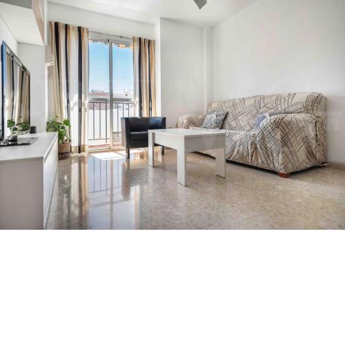 Spacious apartment near the historic centre