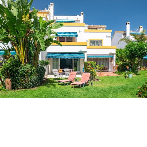 Spacious Beachfront Holiday Home