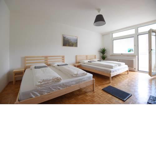 Spacious, cozy 2 Bedroom Apartment, Center walking