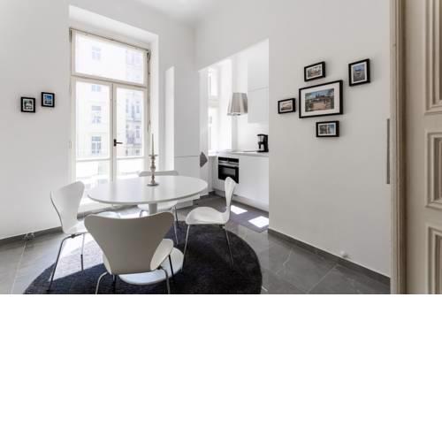 SPACIOUS DOWNTOWN APT #BALCONY @HIPSTER NBRHD