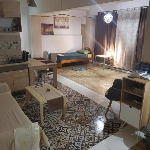 Spacious, friendly, 72sm Bedroom in Nikaia-Peiraeus