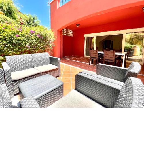 Spacious Golden Mile Townhouse