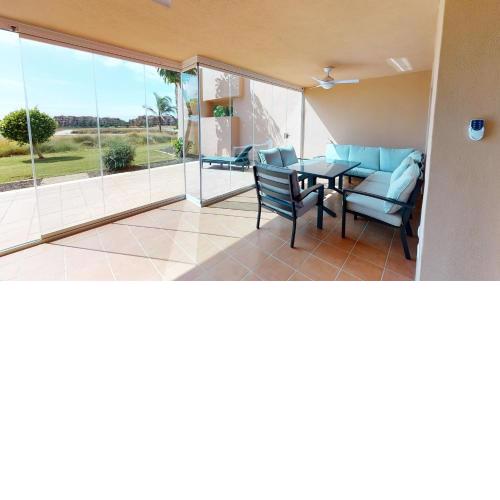 Spacious ground floor apartment - EO2402MM