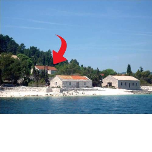 Spacious Holiday Home in Lumbarda with Terrace