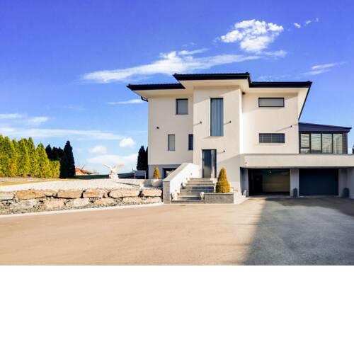 Spacious Holiday Home in Maria Saal with Jacuzzi