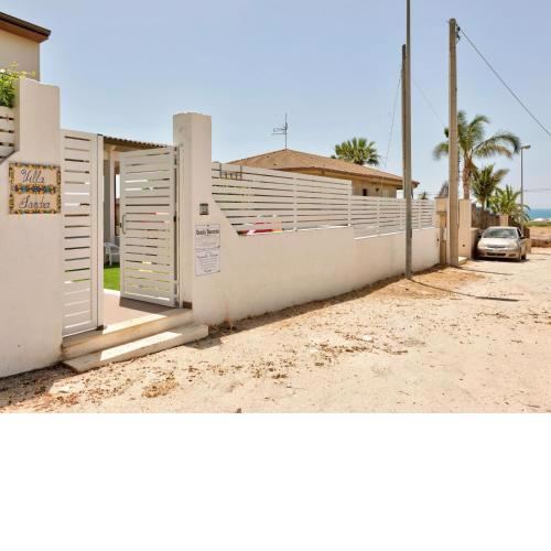 Spacious Holiday Home in Marina di Ragusa with Garden