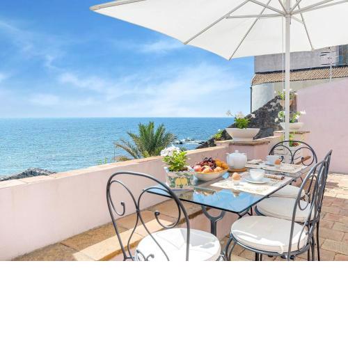 Spacious Holiday Home in Santa Tecla Acireale with Garden