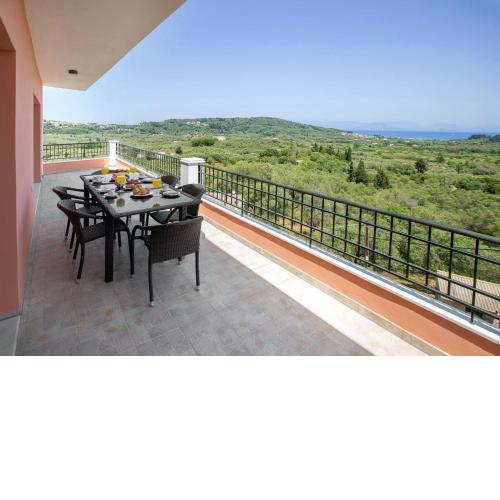 Spacious House with extraordinary view in Corfu