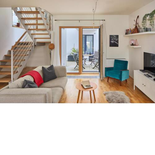 Spacious Loft in Žižkov by Prague Days
