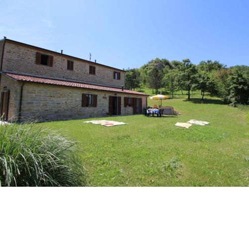 Spacious Mansion in Apecchio with Pool