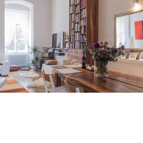 Spacious old town luxury apartment