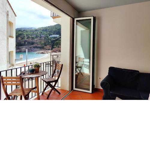 Spacious Seafront Apartment on the Boulevard - beach views- Tamariu Beach 1