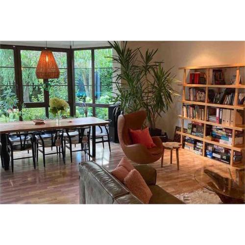 Spacious villa with an outdoor pool in Černošice