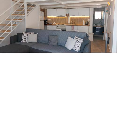 Spata center loft