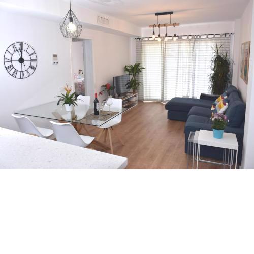 Spectacular Apartment 8 pax/4 rooms & Free Parking