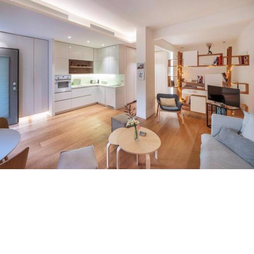 Spitaki-Kolonaki, an exquisite spacious studio