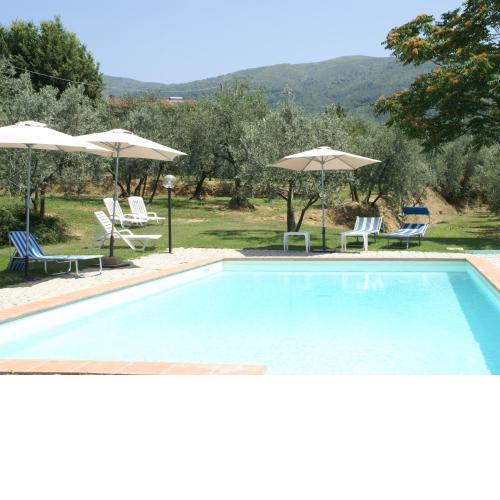 Splendid villa with swimming pool in Tuscany