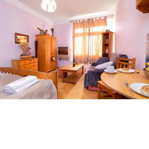 Squeaky Studio at Old Town Sq Hastalska CZPR35