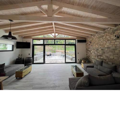 Stablus house