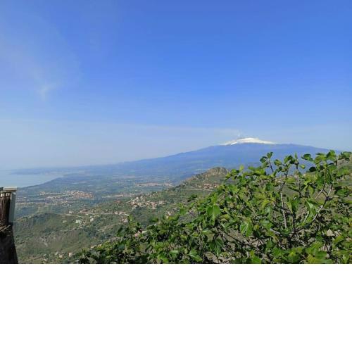 Stanza Mylai Etna View