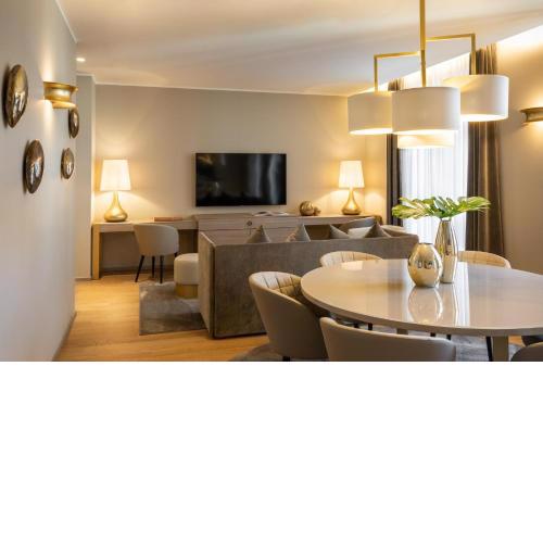 Starhotels Duomo Grand Apartment - 2 Bedrooms