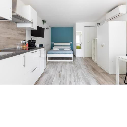 Station Apartment