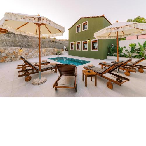 Stavlos Luxury Stone House