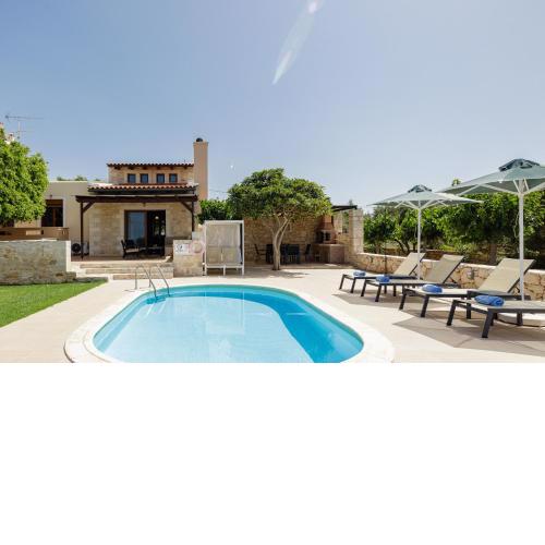 Stavromenos Villas - Private Pools & Seaview - 15 min from City Center