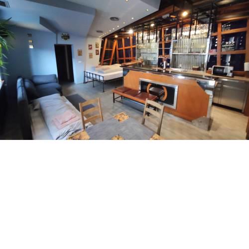 Stay in pub KAMERA KLUB apatment-city center