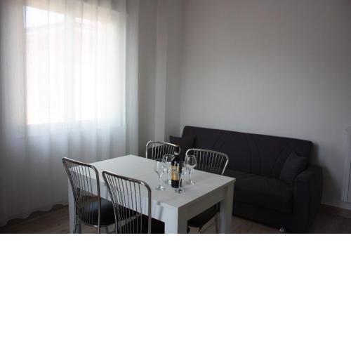 [Stazione] - Casa privata con veranda
