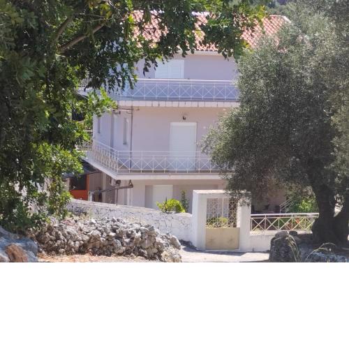 STEFI HOUSE
