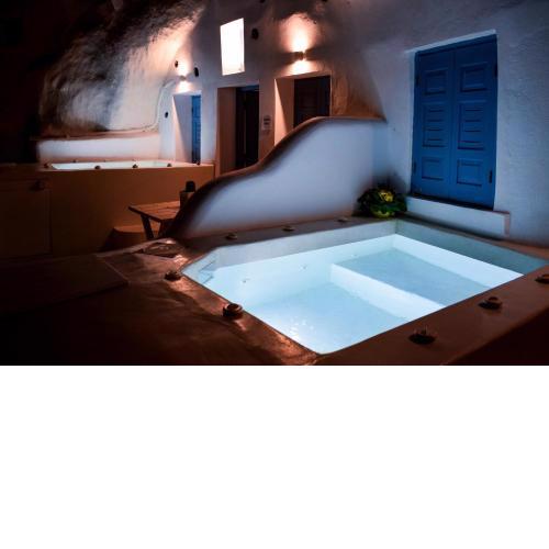 Stoa Cave Villas